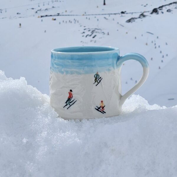 Mud Ireland Christmas 2023 Mug Sking Snowboarding winter handpainted